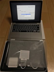 MacBookPro整備済製品の起動直後。やはり新品！！